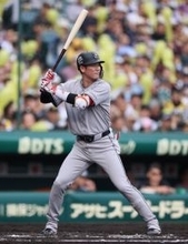 巨人の坂本勇人、苦闘の末の３００号＝諦めない３７歳―プロ野球
