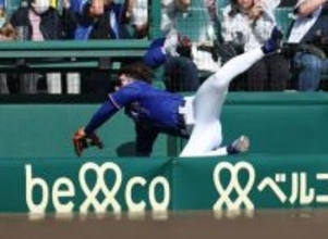 福永が負傷交代＝プロ野球・中日