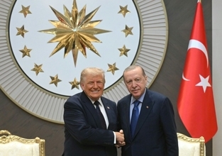 トランプ氏、ＮＡＴＯを激しく批判 トルコ大統領を絶賛