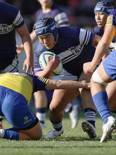 突進する堂薗　高校ラグビー