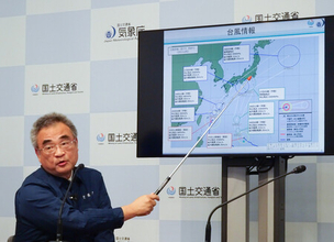 東・西日本、２７日まで大雨警戒＝梅雨前線と台風７、８号で―気象庁