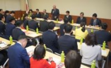 「高市チルドレン」に自民戦々恐々