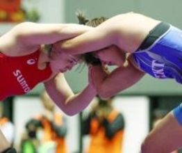 松雪泰葉、鏡優翔を破り優勝＝吉田泰造がグレコ８７キロ級V―全日本レスリング