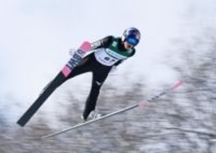 小林陵の飛躍　Ｗ杯ジャンプ男子