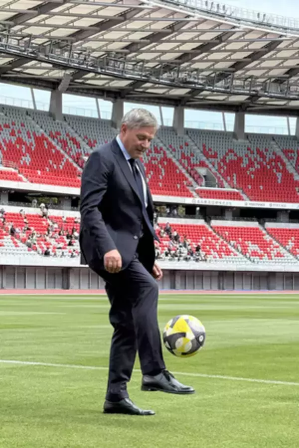 新瑞穂スタジアムにピクシー＝元サッカーＪ１名古屋