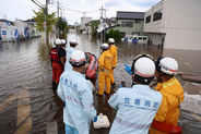 駅周辺、一面の水＝車立ち往生、住民閉じ込めも―千葉・佐倉市