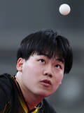 「一進一退、流れ渡さず＝松島輝、連覇へまた一歩―全日本卓球」の画像1