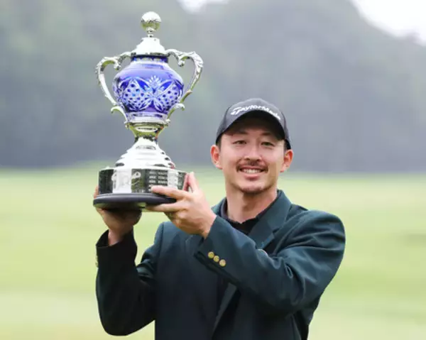 岩崎亜久竜が逆転Ｖ＝ジャパンプレーヤーズ男子ゴルフ