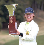 「穴井、支援学校にピアノ寄贈＝ヤマハレディース副賞―女子ゴルフ」の画像1