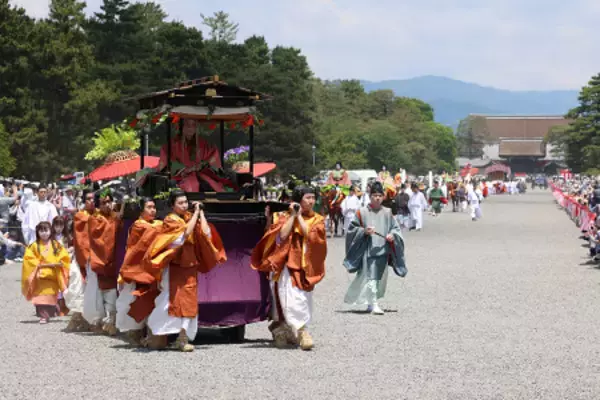 初夏の京都を彩る葵祭