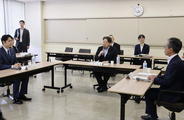 夕張市、職員給与回復へ＝破綻後２０年、林総務相が訪問―北海道