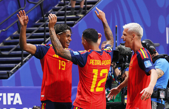 スペインが初勝利＝ベルギーはイランと引き分け―Ｗ杯サッカー
