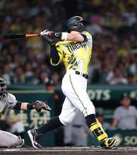 佐藤の先制ソロ　プロ野球