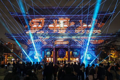 宝蔵門のプロジェクションマッピング