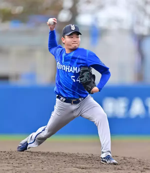 登板した石田裕　プロ野球