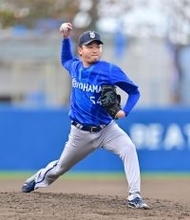 登板した石田裕　プロ野球