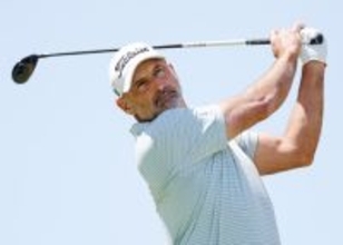 ヘンドリーのティーショット　ゴルフ