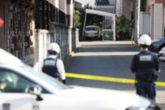 仙台市の住宅街にクマ