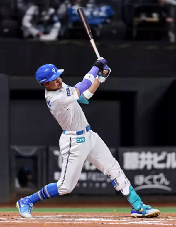 万波のソロ　プロ野球