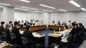 最賃の発効遅れ「必要性議論を」