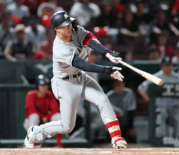 西川の同点打　プロ野球