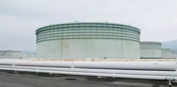 赤沢経産相が石油備蓄基地視察＝「今後も必要量確保」―鹿児島