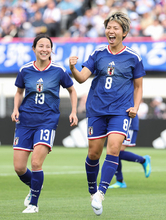 喜ぶ清家　サッカー
