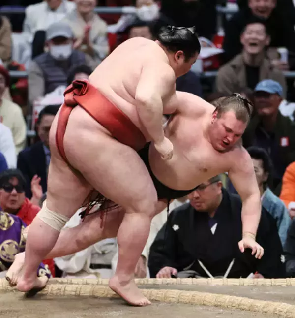 安青錦４敗、綱とり絶望的