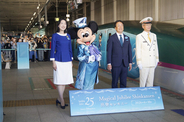 ディズニー新幹線、運行開始＝「シー」２５周年祝い、特別仕様―ＪＲ東