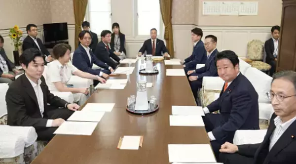 衆院定数「適切規模に削減」