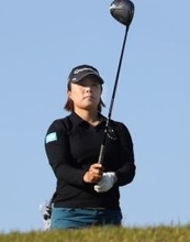 永峰が単独首位　女子ゴルフ