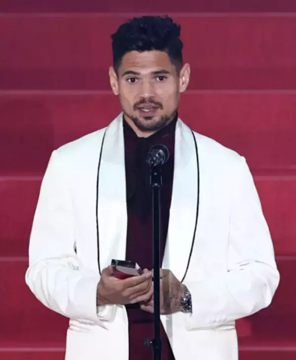 鹿島のレオセアラ、仲間に感謝＝Ｊリーグ・アウォーズ