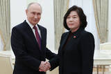 「プーチン氏、北朝鮮外相と会談」の画像1
