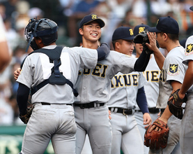 仙台育英、３回戦へ　高校野球