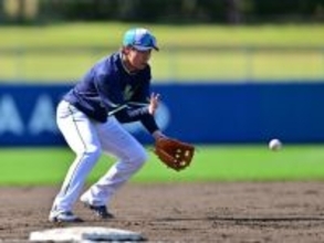 内野再編の池山ヤクルト＝山田は三塁、内山コンバート―プロ野球