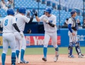 青学大の中山、意地の一発＝東都大学野球