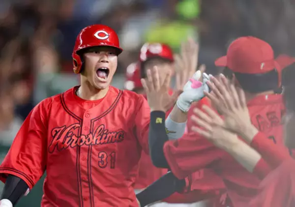 迎えられる坂倉　プロ野球