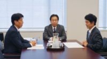 審議日程の早期決定を要請