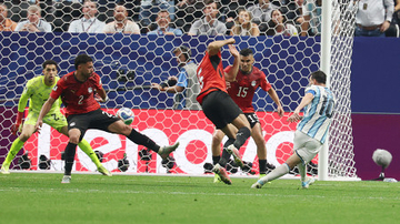 メッシの同点ゴール　Ｗ杯サッカー