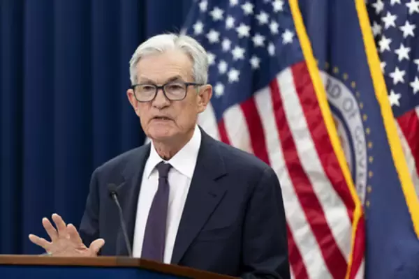 米ＦＲＢ、利下げ見送り＝４会合ぶり、トランプ氏圧力も―経済動向見極め