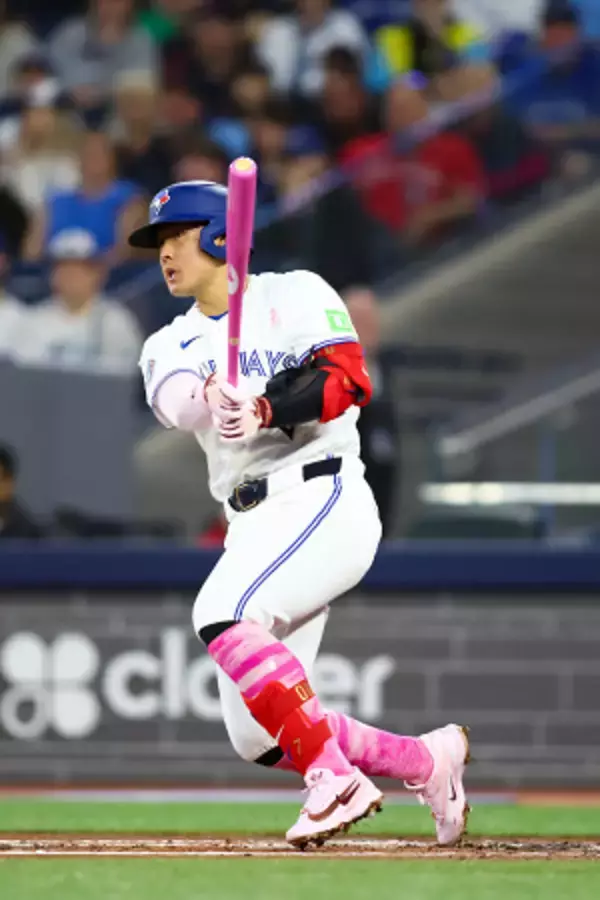 岡本、９戦連続安打　大リーグ