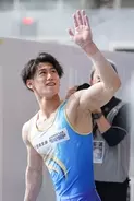 橋本が首位、岡は２位＝体操ＮＨＫ杯