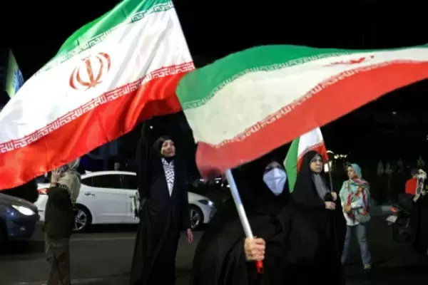 トランプ氏、「時間は刻々と過ぎている」 イランに即時合意迫る