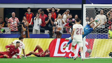 セーブするシモン　Ｗ杯サッカー