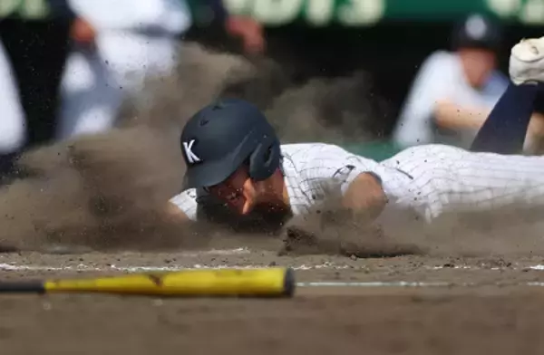 生還する小内　高校野球
