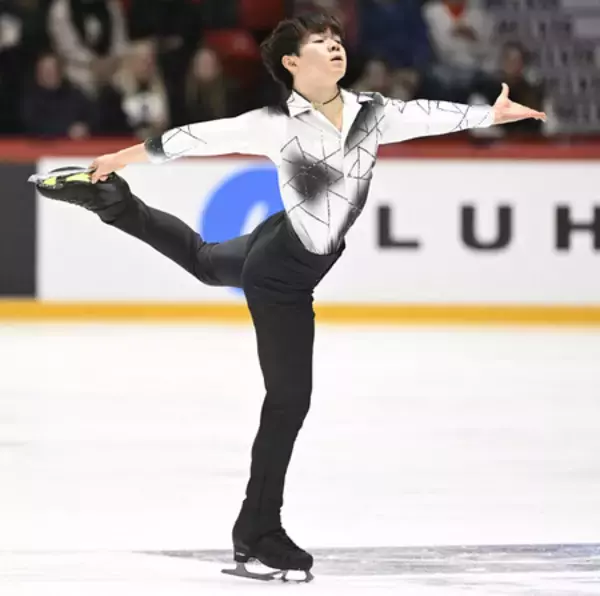 得意のジャンプで転倒＝鍵山「かなり想定外」―フィギュアＧＰ