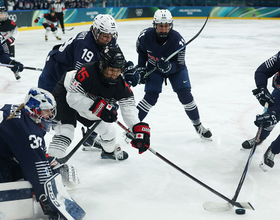 競り合う浮田　五輪