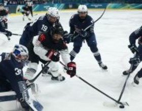 競り合う浮田　五輪