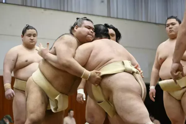 高安、意欲衰えず＝大相撲春巡業