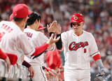 「広島逆転勝ち＝プロ野球・広島３―１ＤｅＮＡ」の画像1